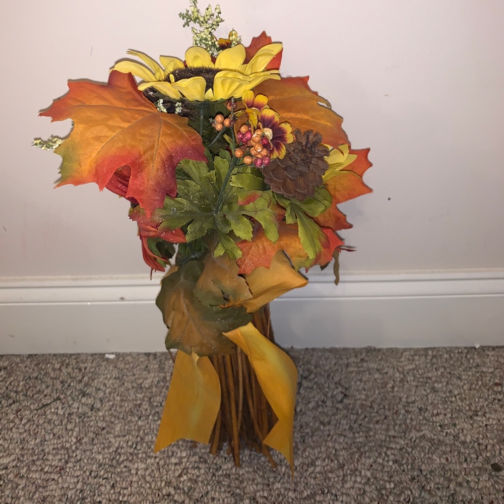 Fall table topper - Picture 2 of 2